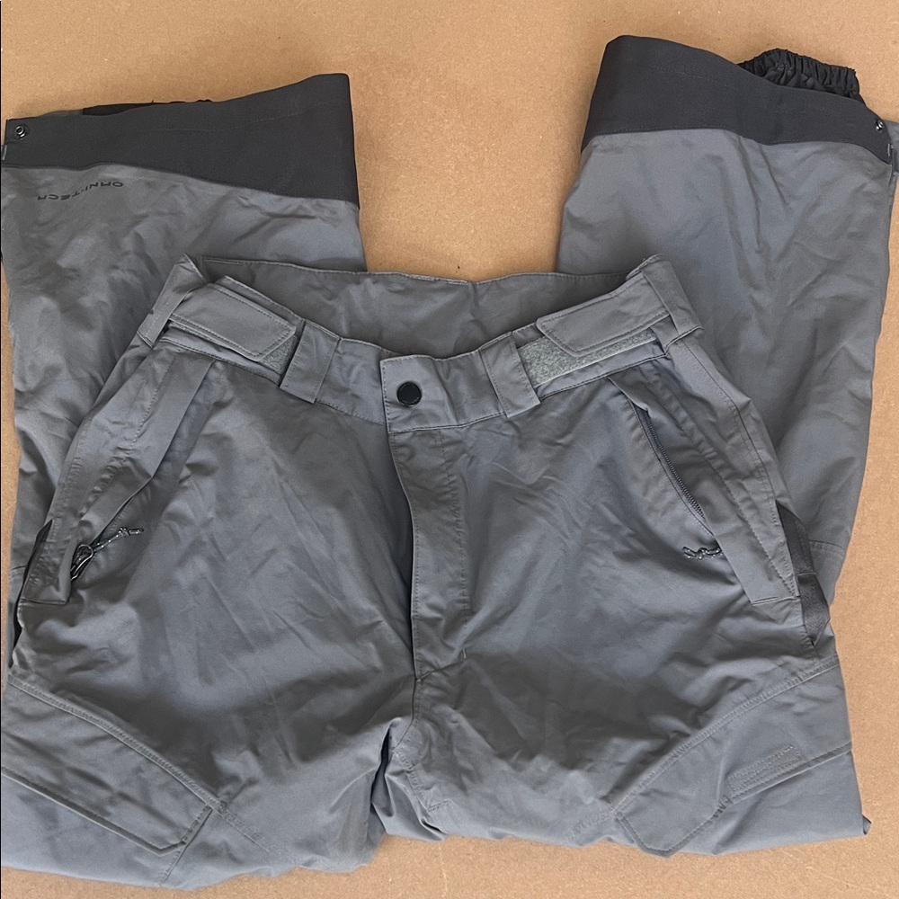 Columbia Women’ Gray Snowboard Pants, Medium Short